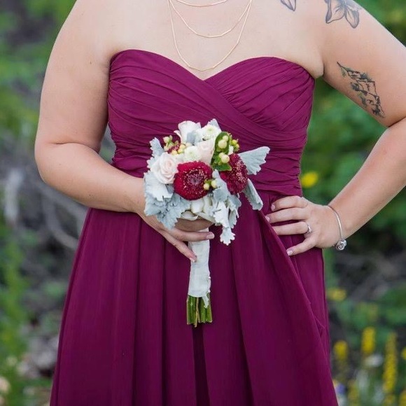 Wine strapless bridesmaid / formal dress - Picture 2 of 3